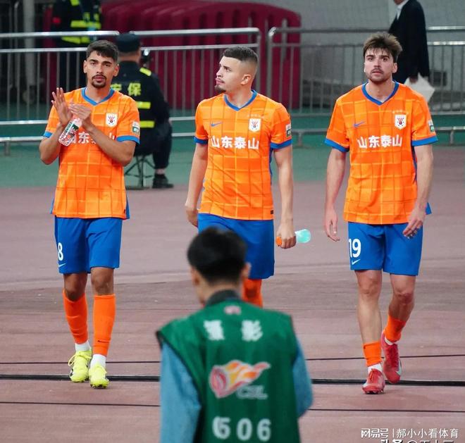 熙俱乐部打脸“自媒体”对阵海港裁判成悬疑